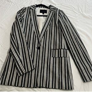 Banana Republic Black and White Striped boyfriend boxy Linen Blend Blazer